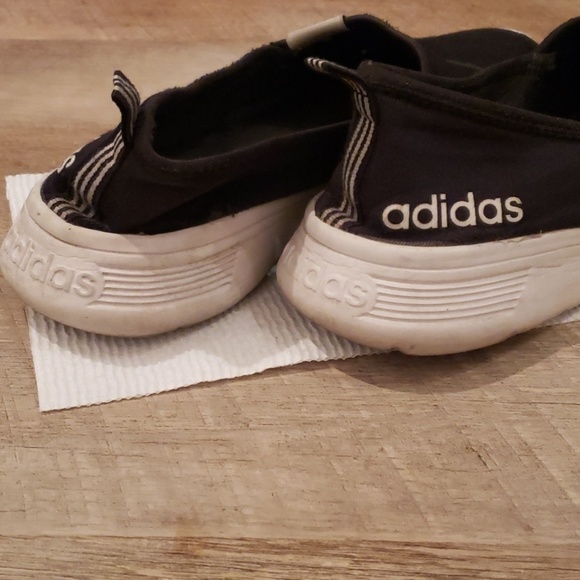 Adidas slip ons - Picture 2 of 4